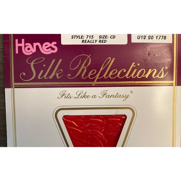 Hanes Silk Reflection, Silky, Sandalfoot Pantyhose. Size CD REALLY RED NOS - Picture 7 of 7